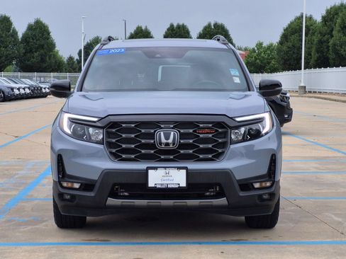 Used 2023 Honda Passport TrailSport image 3