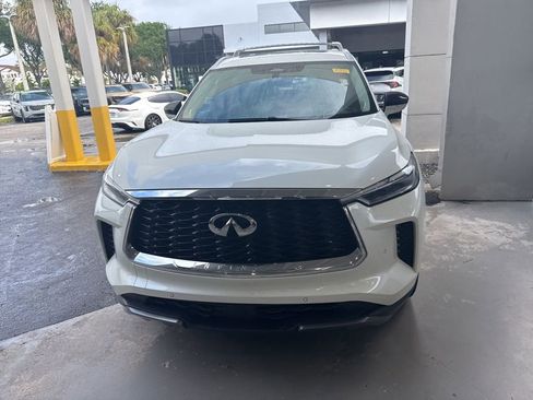 Used 2023 INFINITI QX60 Sensory w/ Vision Package image 2