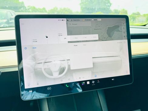 Used 2021 Tesla Model Y Long Range AWD/4WD image 22