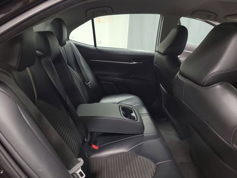 Used 2022 Toyota Camry SE FWD image 21