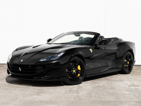 Used 2020 Ferrari Portofino image 1