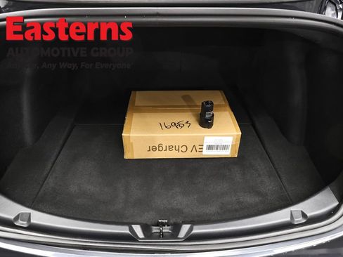 Used 2023 Tesla Model 3 Standard Range image 9