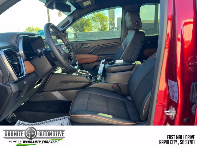 Used 2025 GMC Canyon AT4 AWD/4WD image 18