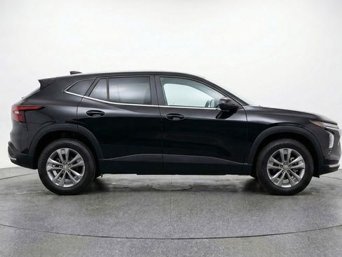 Used 2025 Chevrolet Equinox LT image 11