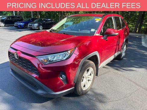 Used 2021 Toyota RAV4 XLE w/ Convenience Package AWD/4WD image 14