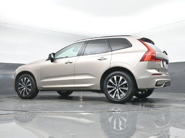 Used 2024 Volvo XC60 B5 Core w/ Climate Package AWD/4WD image 38