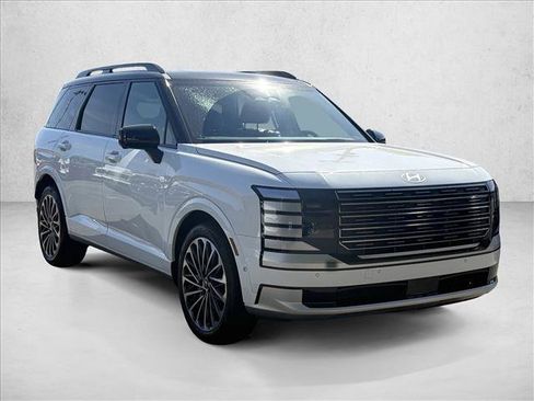 Used 2026 Hyundai Palisade Calligraphy FWD image 3