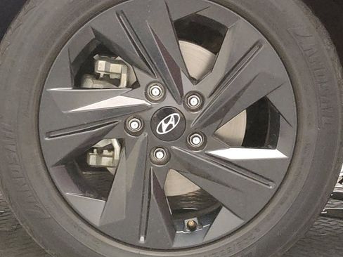 Used 2023 Hyundai Elantra SEL FWD image 31