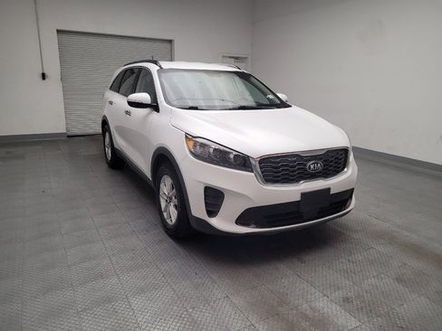 Used 2020 Kia Sorento LX w/ LX I4 Convenience Package image 13