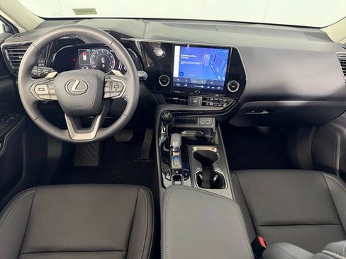 Used 2025 Lexus NX 250 FWD image 14