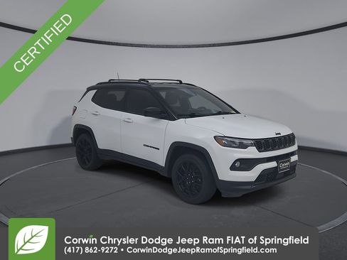Used 2024 Jeep Compass Latitude w/ Convenience Group image 16