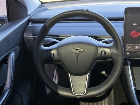 Used 2021 Tesla Model Y Long Range image 20