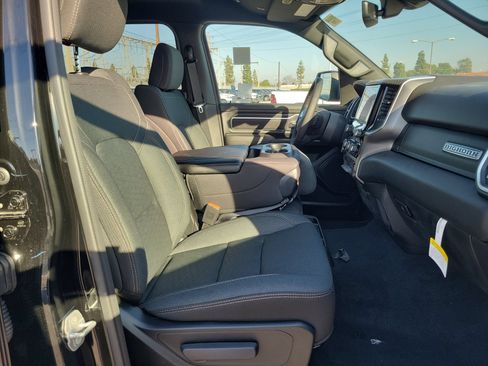 New 2026 RAM 1500 Big Horn AWD/4WD image 13