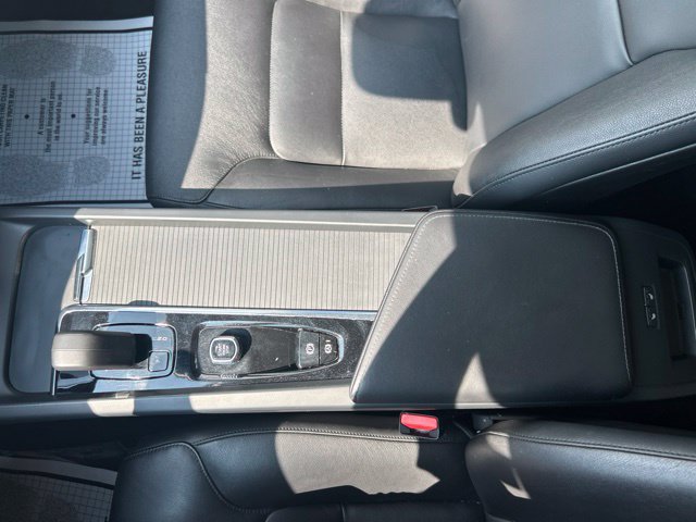 Certified 2024 Volvo XC60 B5 Core w/ Protection Package Premier AWD/4WD image 27