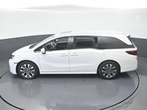 Used 2025 Honda Odyssey Elite image 56