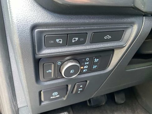 Used 2022 Ford F150 XLT w/ Equipment Group 302A High AWD/4WD image 14
