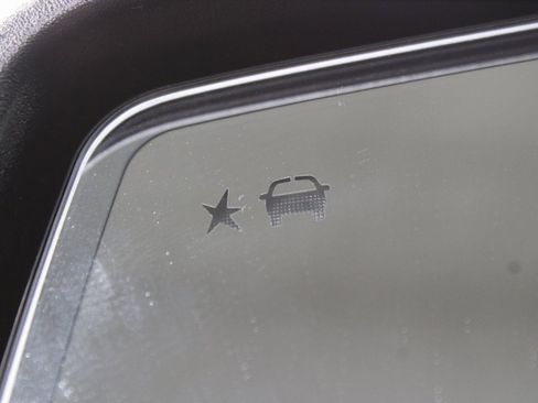 Used 2023 Chevrolet Silverado 1500 ZR2 w/ Technology Package image 81