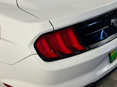 Used 2021 Ford Mustang Coupe image 34