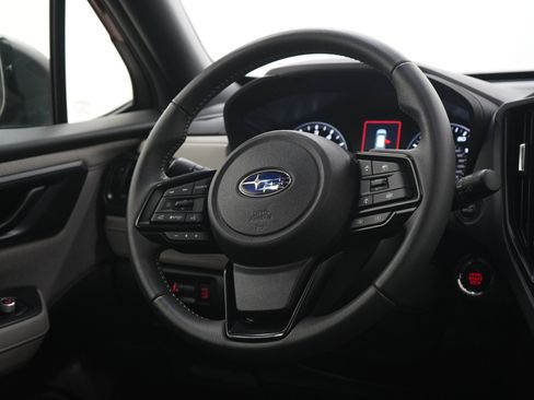 Used 2025 Subaru Forester Premium AWD/4WD image 14