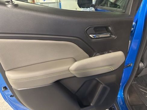 Used 2024 Chevrolet Colorado ZR2 w/ ZR2 Convenience Package III AWD/4WD image 30