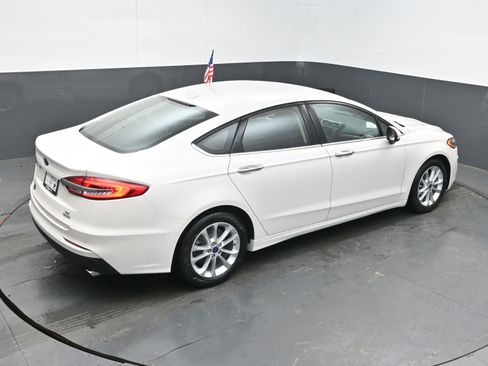Used 2019 Ford Fusion SE image 36