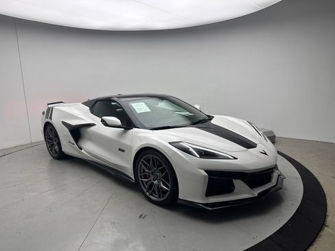 Used 2023 Chevrolet Corvette Z06 RWD image 26