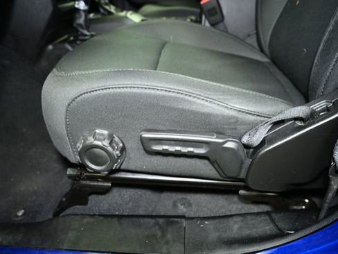 Used 2018 Jeep Wrangler Unlimited Sport S image 29