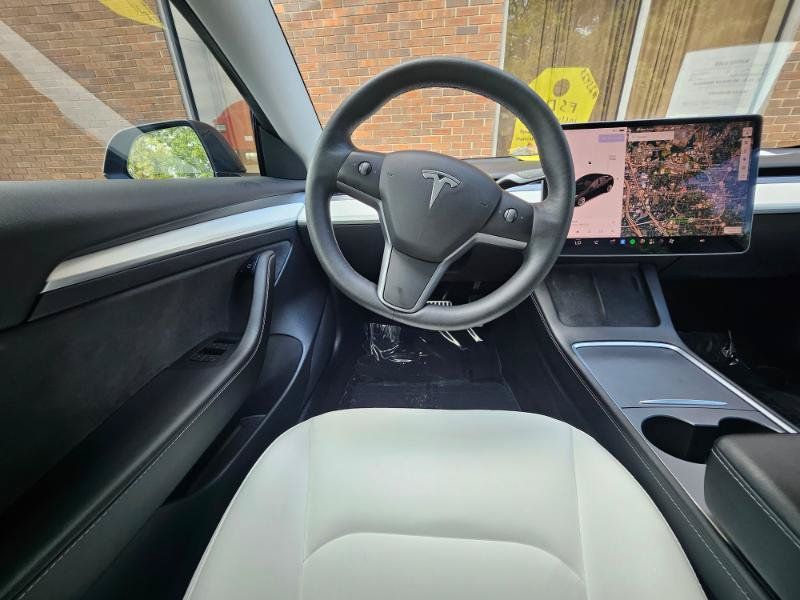 Used 2021 Tesla Model 3 Long Range AWD/4WD image 4