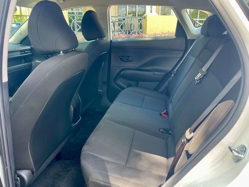 Used 2025 Hyundai Kona SE FWD image 11