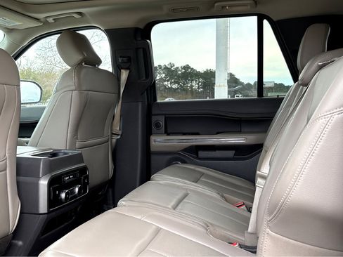 Used 2019 Ford Expedition Max XLT w/ Equipment Group 202A image 15