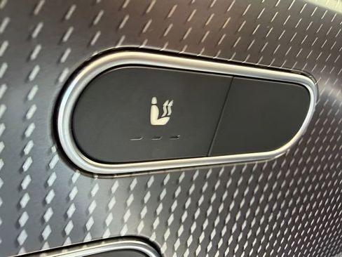 Used 2023 Mercedes-Benz GLA 250 4MATIC image 21