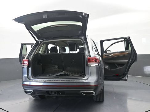 Used 2024 Volkswagen Atlas SE w/ Panoramic Sunroof Package FWD image 74