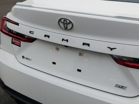 Used 2025 Toyota Camry SE FWD image 30