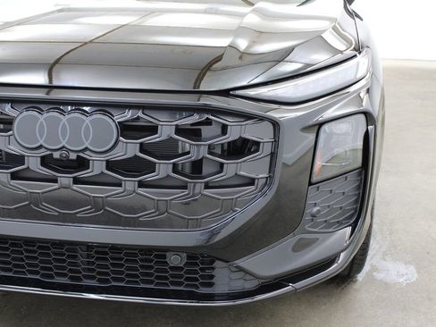 New 2026 Audi Q3 quattro 2.0T AWD/4WD image 8