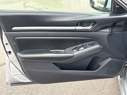 Used 2022 Nissan Altima 2.5 SV image 19