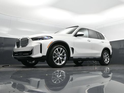 New 2026 BMW X5 xDrive40i w/ Climate Comfort Package AWD/4WD image 38