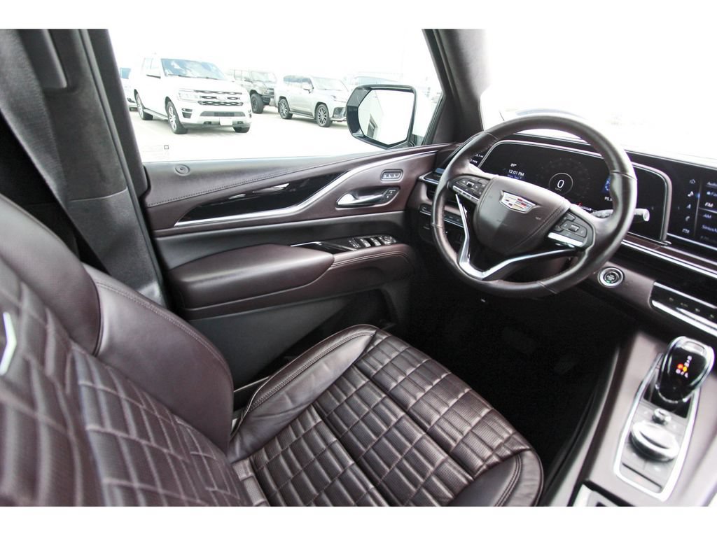 Used 2023 Cadillac Escalade Sport Platinum AWD/4WD image 8