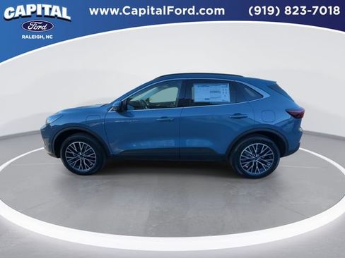 New 2026 Ford Escape SE FWD image 5