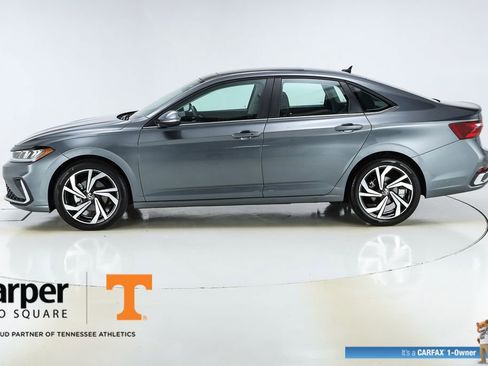 Used 2025 Volkswagen Jetta SEL FWD image 39