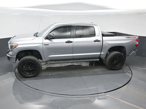 Used 2018 Toyota Tundra SR5 w/ TRD Off Road Package image 18