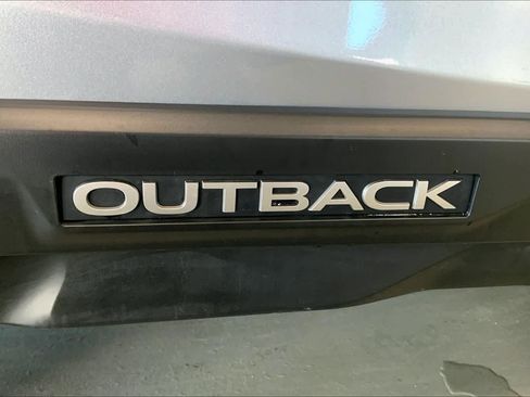 Used 2022 Subaru Outback Limited XT w/ Popular Package #2 image 7
