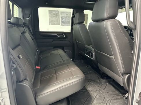 Used 2024 Chevrolet Silverado 2500 High Country w/ Technology Package image 14