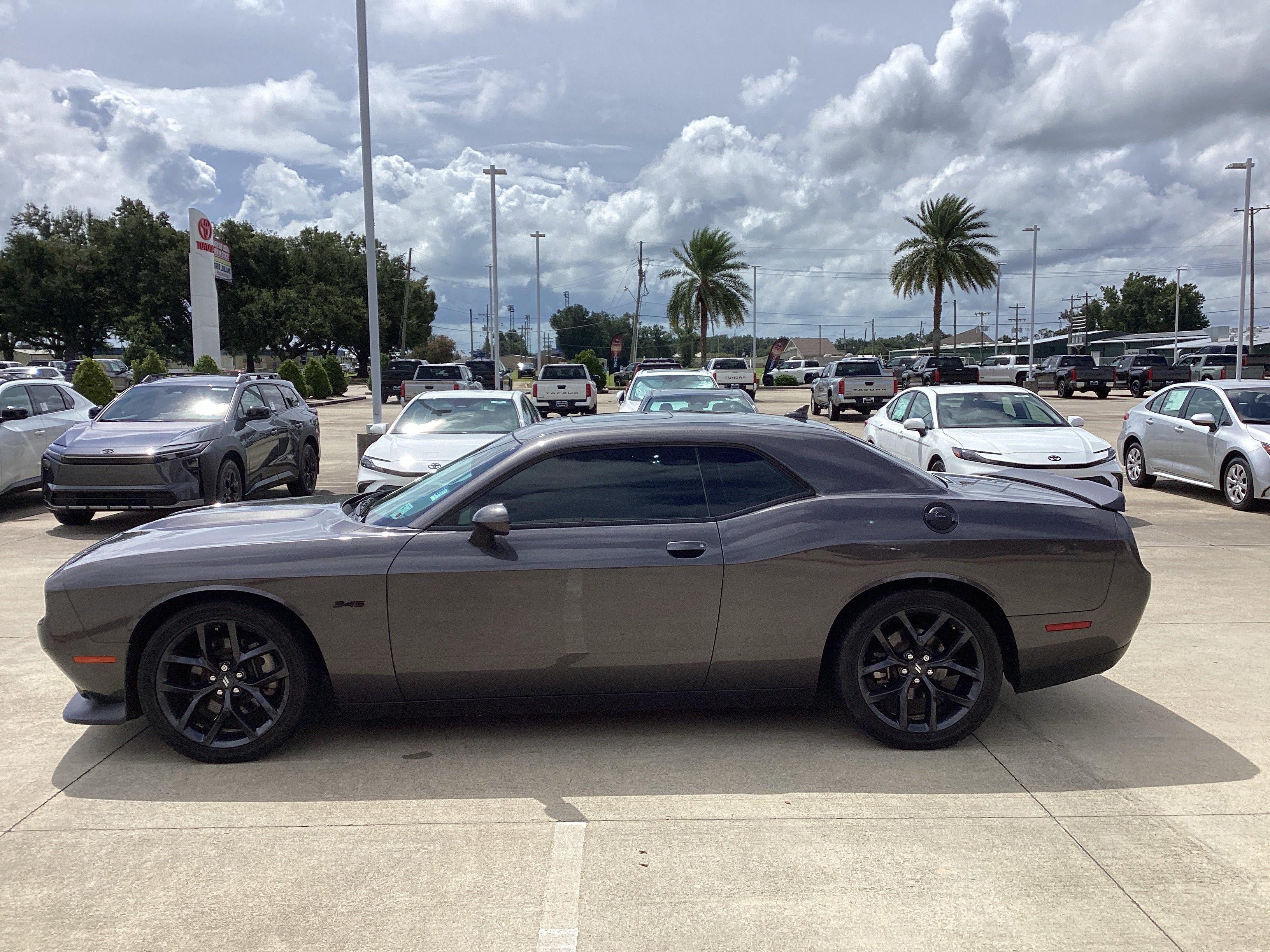 Used 2023 Dodge Challenger R/T w/ Plus Package RWD image 4