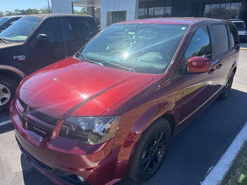 Used 2019 Dodge Grand Caravan GT image 4