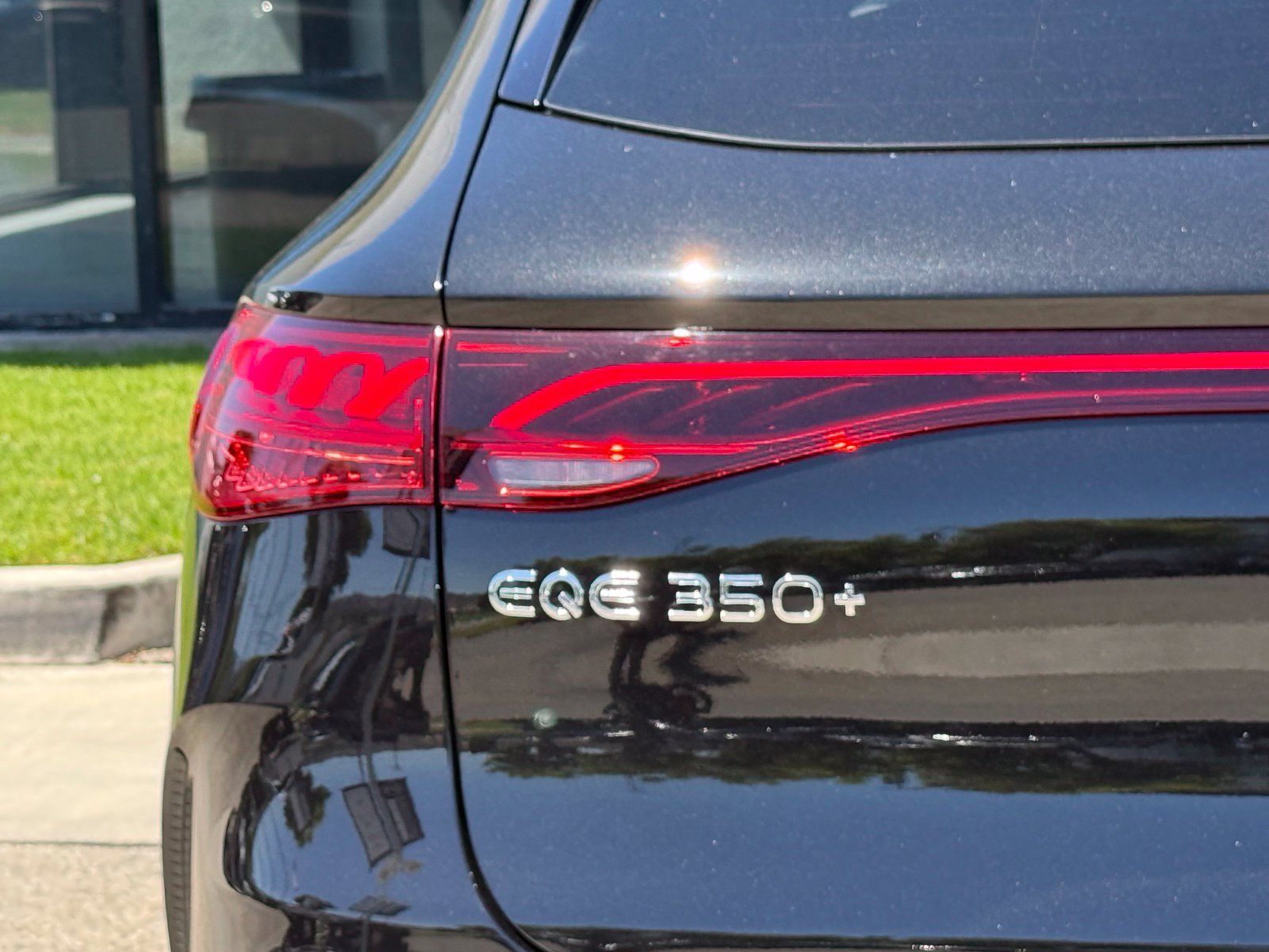 Used 2023 Mercedes-Benz EQE 350+ SUV w/ AMG Line Exterior Package image 11