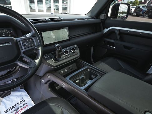 Used 2021 Land Rover Defender 90 X-Dynamic S AWD/4WD image 31
