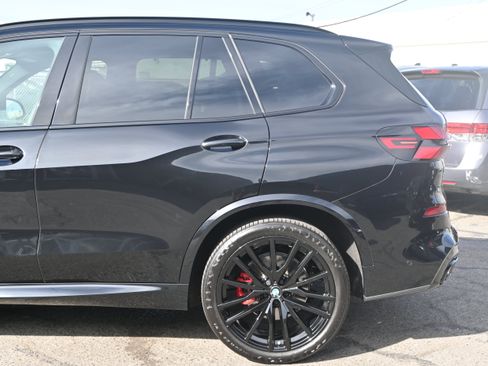 Used 2024 BMW X5 xDrive40i w/ M Sport Package AWD/4WD image 9