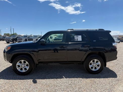 Used 2019 Toyota 4Runner SR5 AWD/4WD image 6