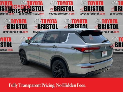Used 2024 Mitsubishi Outlander SE Black Edition AWD/4WD image 6