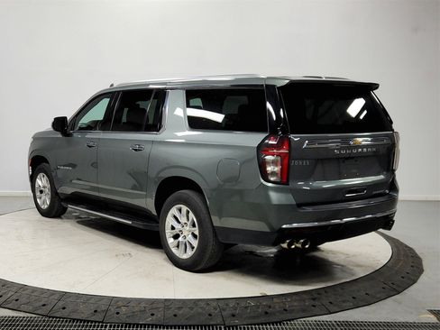 Used 2023 Chevrolet Suburban Premier image 6